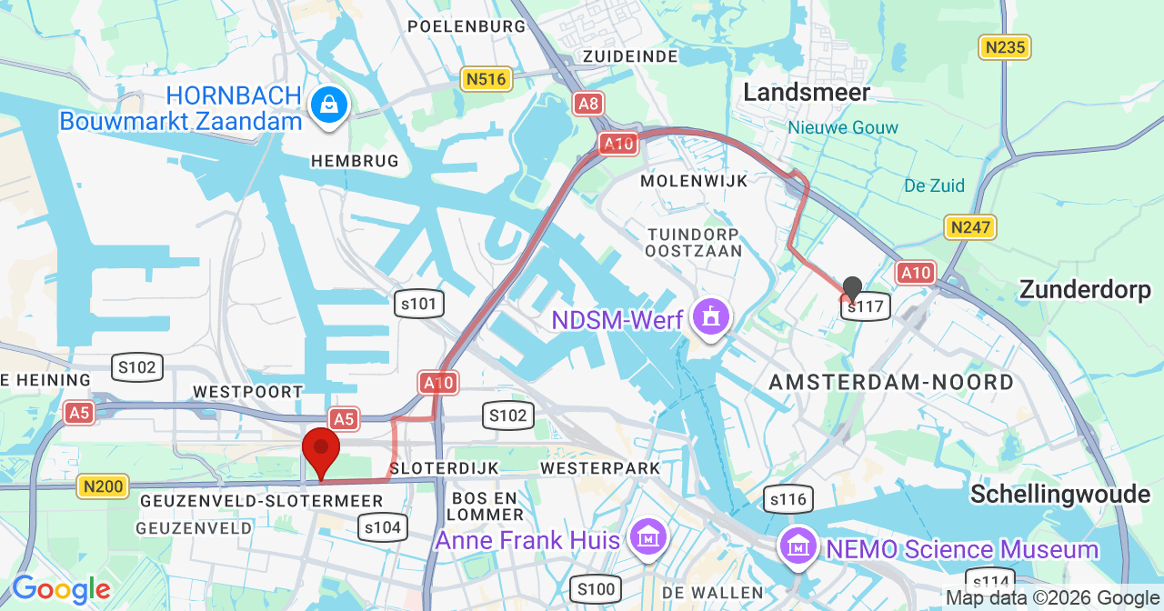 Kaart van het incident in Amsterdam met de aanrijroutes van de gealarmeerde eenheden