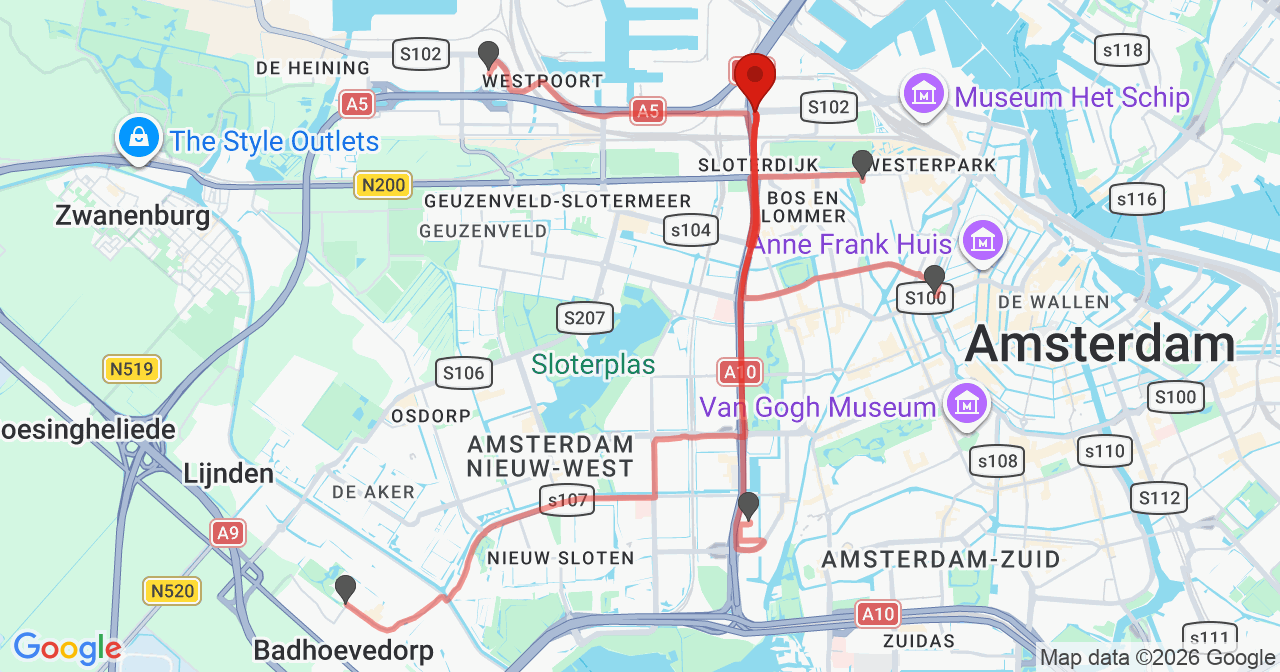 Kaart van het incident in Amsterdam-Sloterdijk 2 27 met de aanrijroutes van de gealarmeerde eenheden