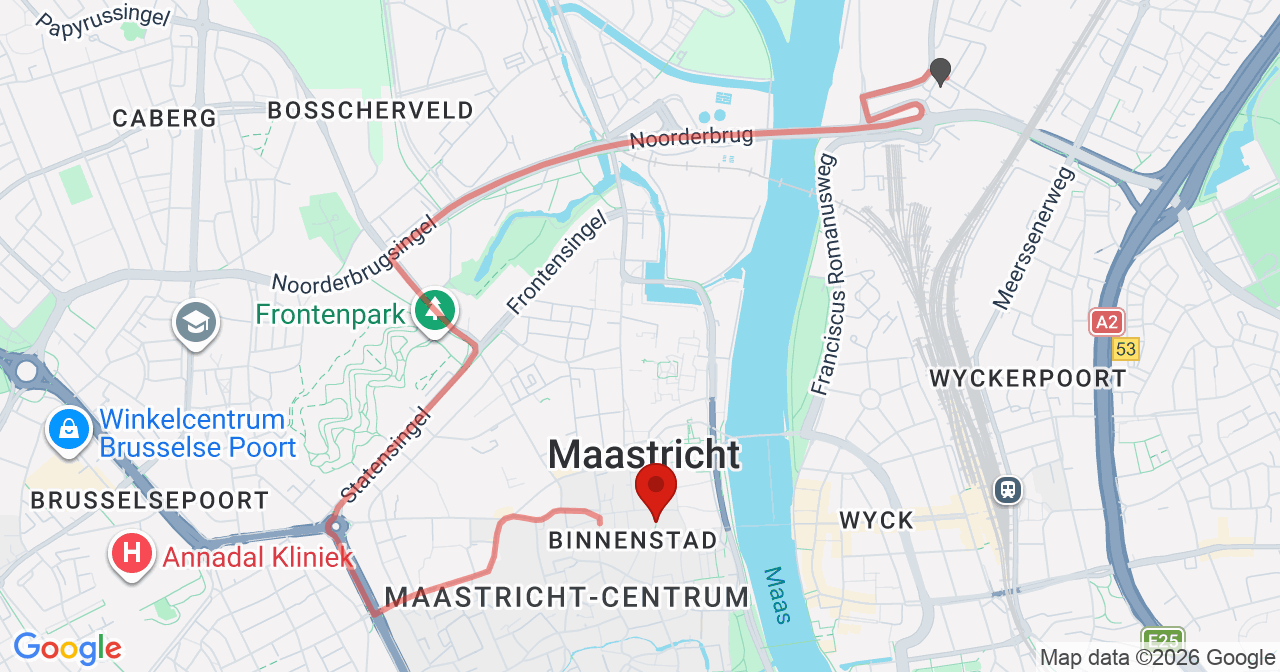 Kaart van het incident in Maastricht met de aanrijroutes van de gealarmeerde eenheden