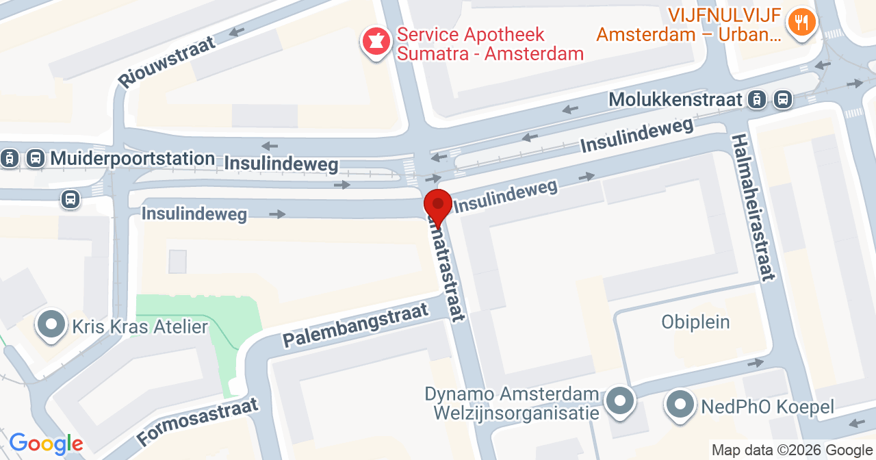 Kaart van het incident in Amsterdam met de aanrijroutes van de gealarmeerde eenheden