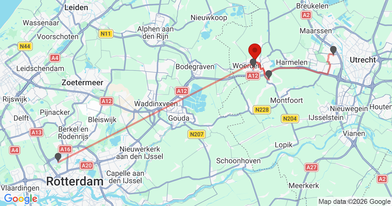 Kaart van het incident in Woerden met de aanrijroutes van de gealarmeerde eenheden
