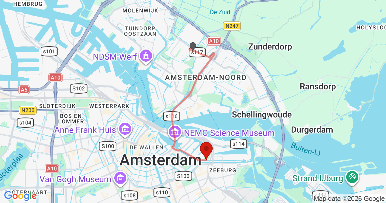 Kaart van het incident in Amsterdam met de aanrijroutes van de gealarmeerde eenheden