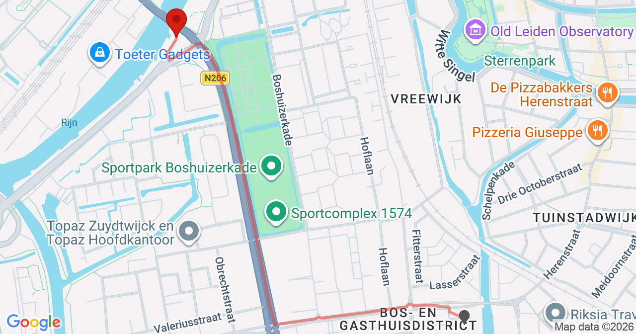 Kaart van het incident in Leiden met de aanrijroutes van de gealarmeerde eenheden