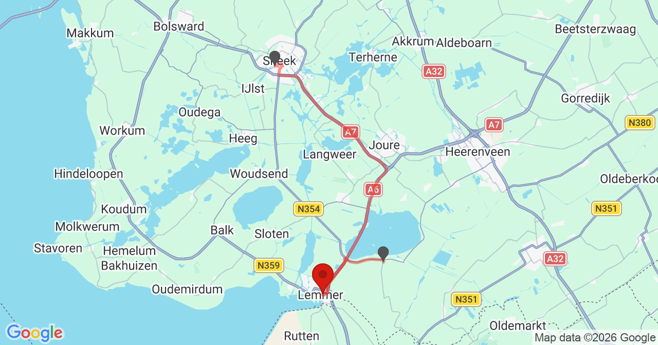 Kaart van het incident in Lemmer met de aanrijroutes van de gealarmeerde eenheden