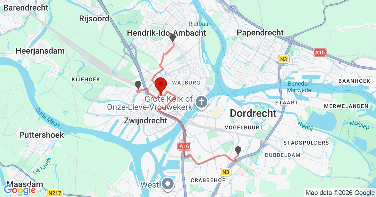 Kaart van het incident in Zwijndrecht met de aanrijroutes van de gealarmeerde eenheden