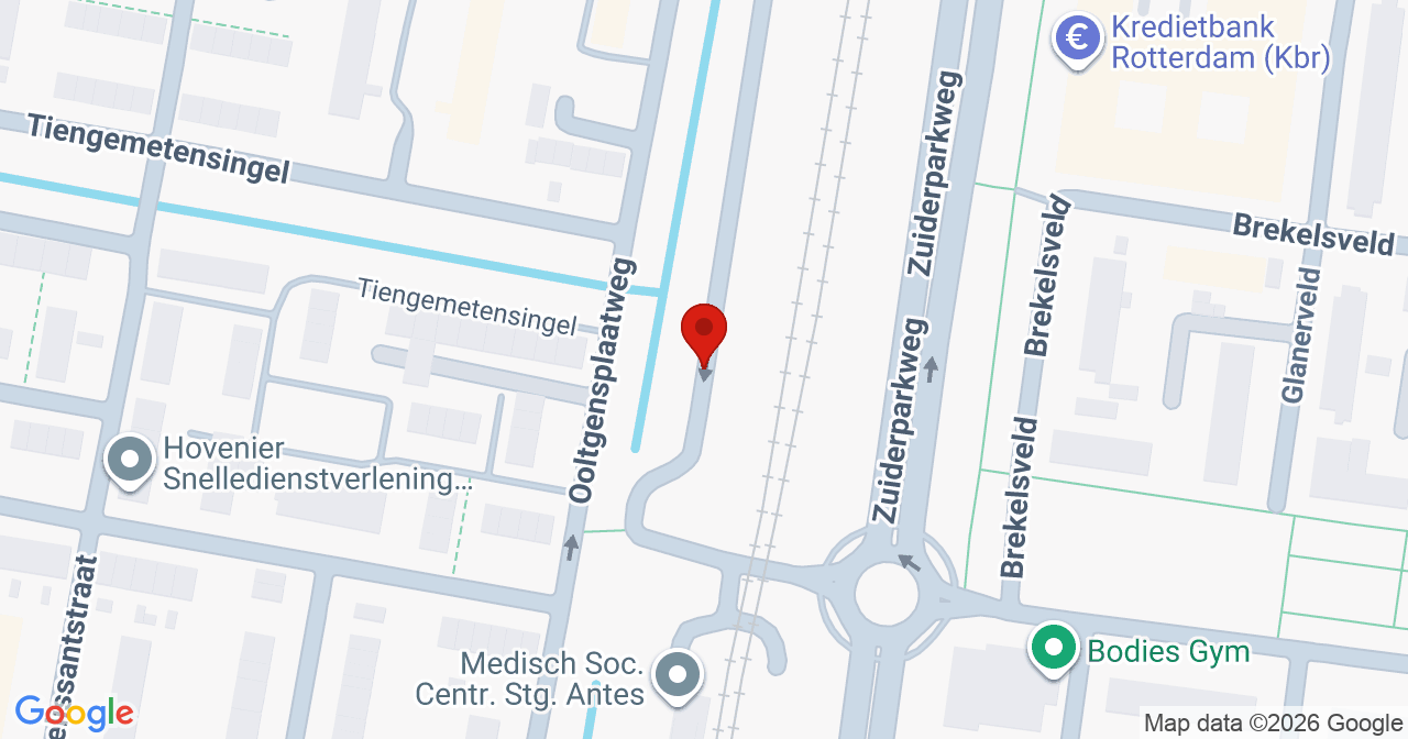 Kaart van het incident in Rotterdam met de aanrijroutes van de gealarmeerde eenheden