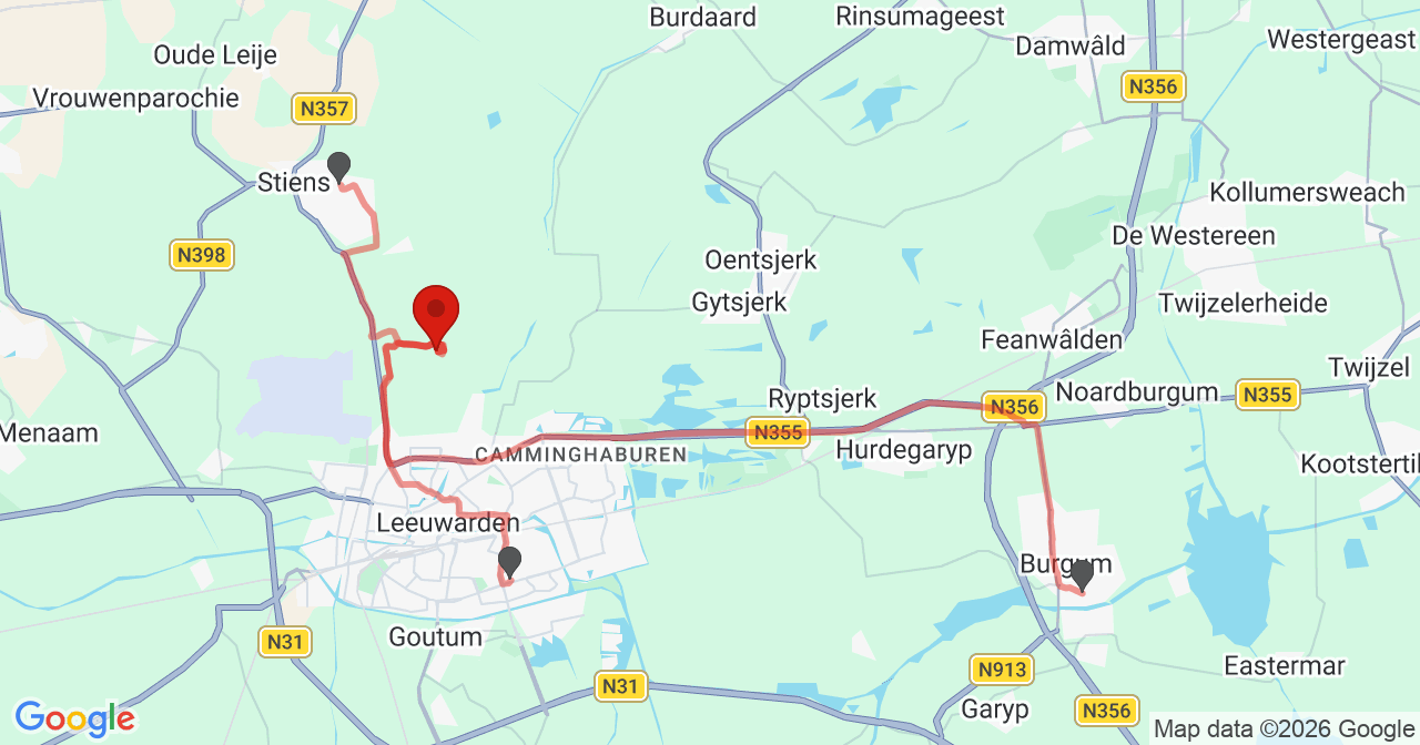 Kaart van het incident in Jelsum met de aanrijroutes van de gealarmeerde eenheden