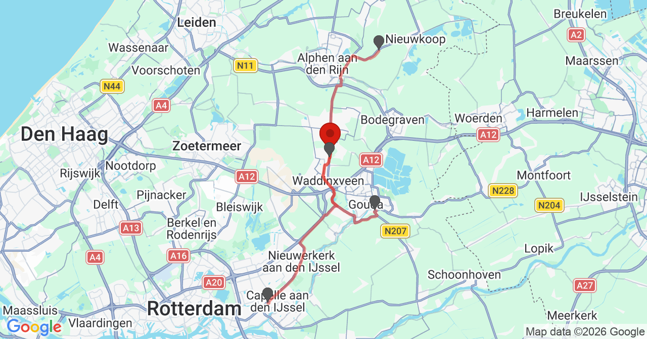 Kaart van het incident in Waddinxveen met de aanrijroutes van de gealarmeerde eenheden
