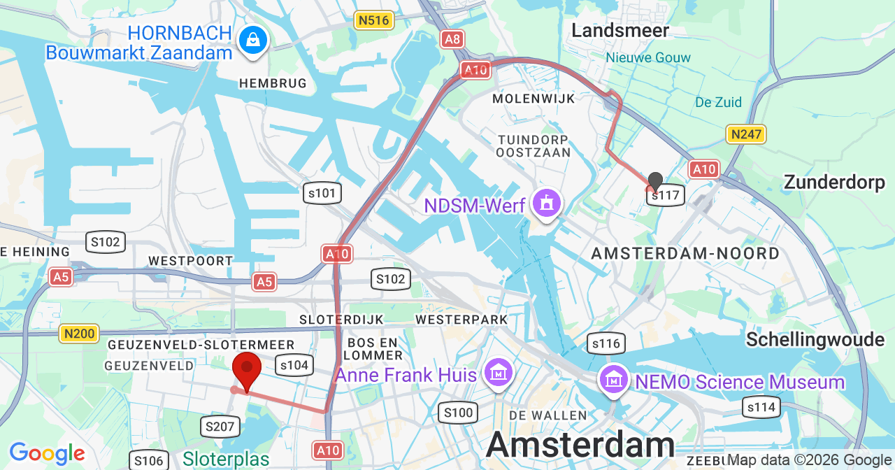 Kaart van het incident in Amsterdam met de aanrijroutes van de gealarmeerde eenheden