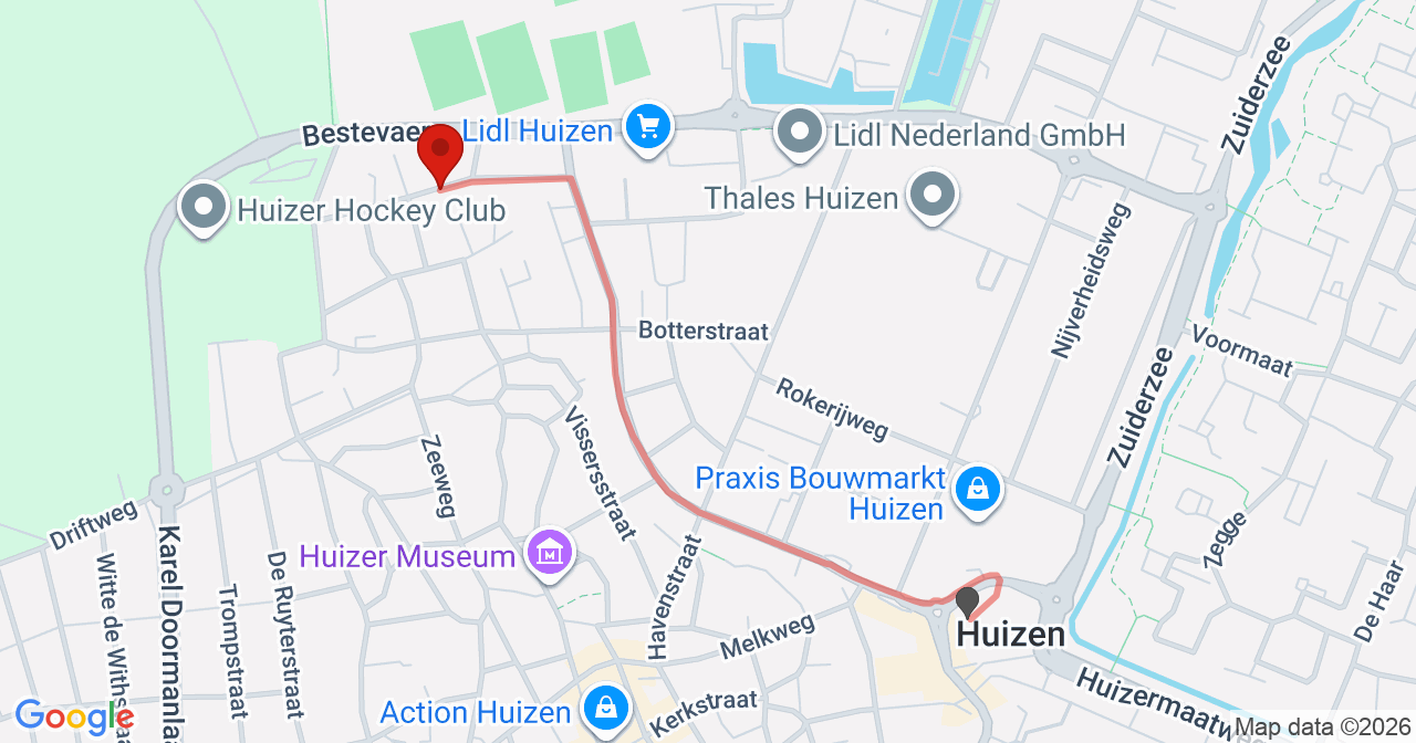 Kaart van het incident in Huizen met de aanrijroutes van de gealarmeerde eenheden