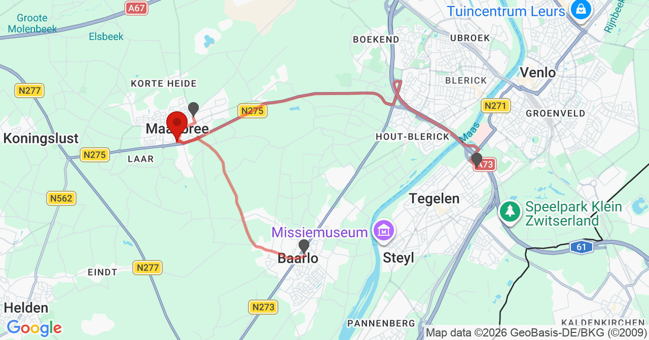 Kaart van het incident in Maasbree met de aanrijroutes van de gealarmeerde eenheden