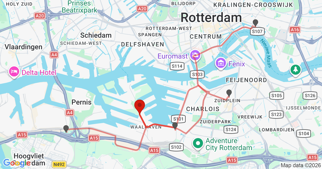 Kaart van het incident in Rotterdam met de aanrijroutes van de gealarmeerde eenheden