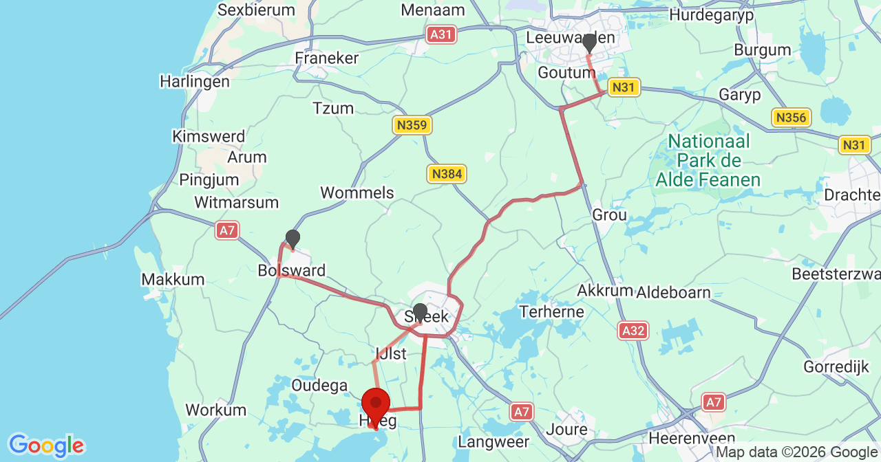 Kaart van het incident in Heeg met de aanrijroutes van de gealarmeerde eenheden