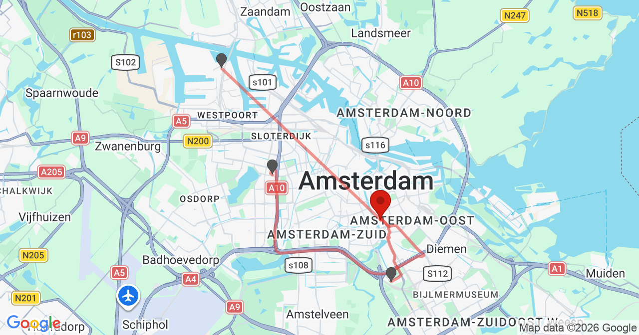 Kaart van het incident in Amsterdam met de aanrijroutes van de gealarmeerde eenheden