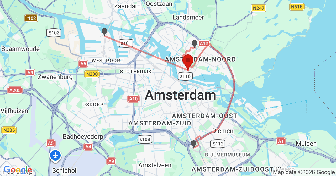 Kaart van het incident in Amsterdam met de aanrijroutes van de gealarmeerde eenheden