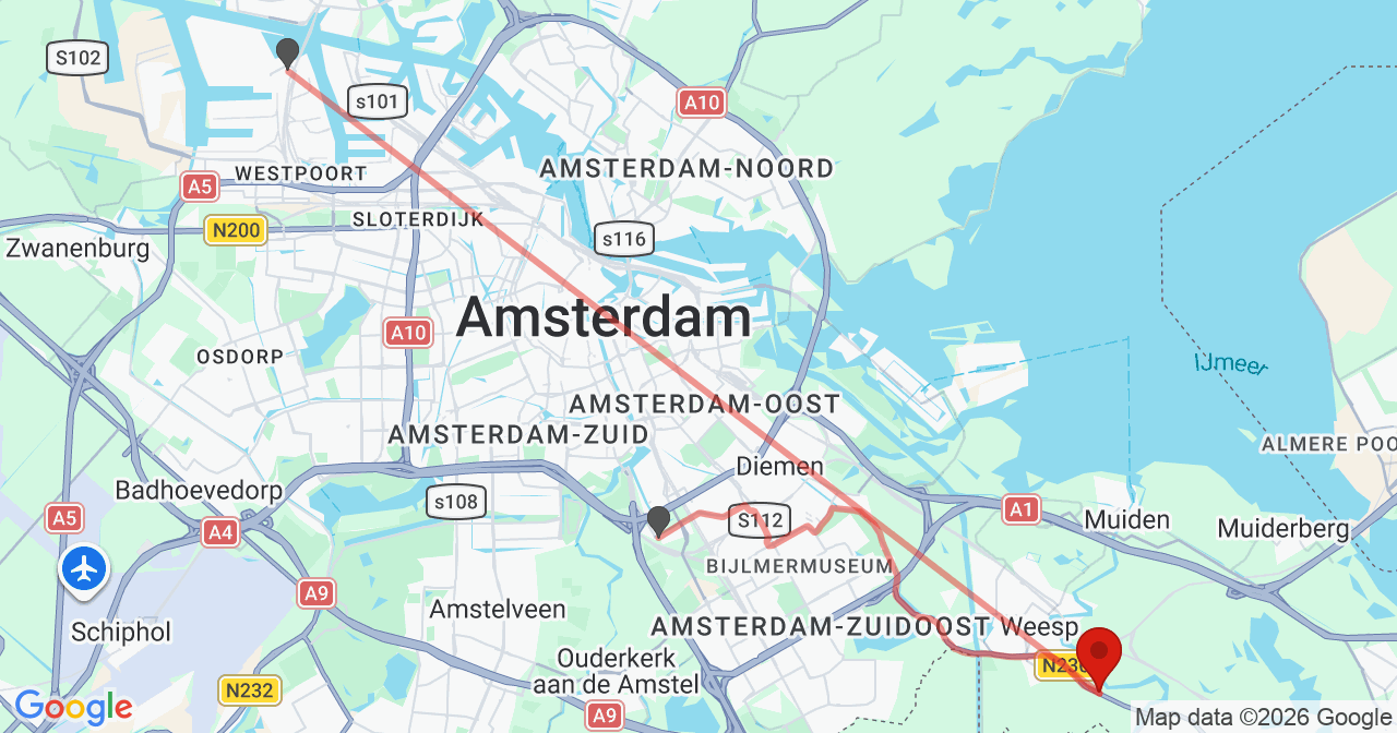 Kaart van het incident in Weesp met de aanrijroutes van de gealarmeerde eenheden