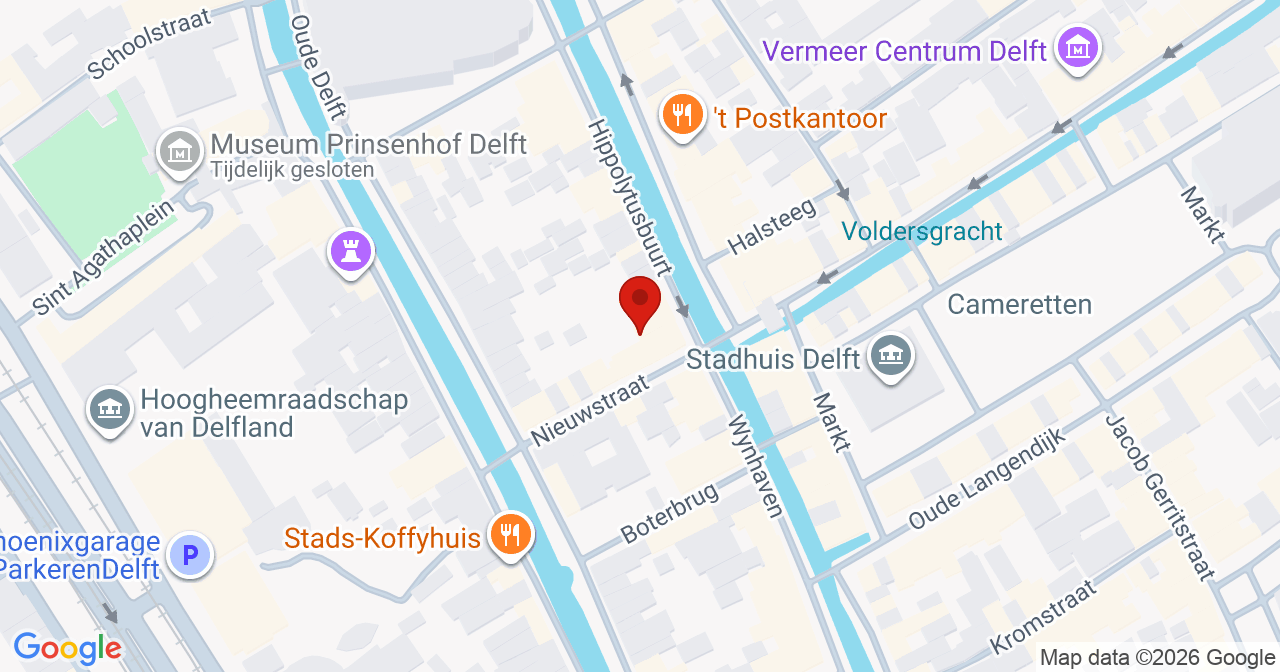 Kaart van het incident in Delft met de aanrijroutes van de gealarmeerde eenheden