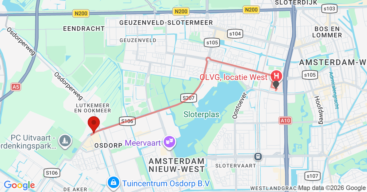 Kaart van het incident in Amsterdam met de aanrijroutes van de gealarmeerde eenheden