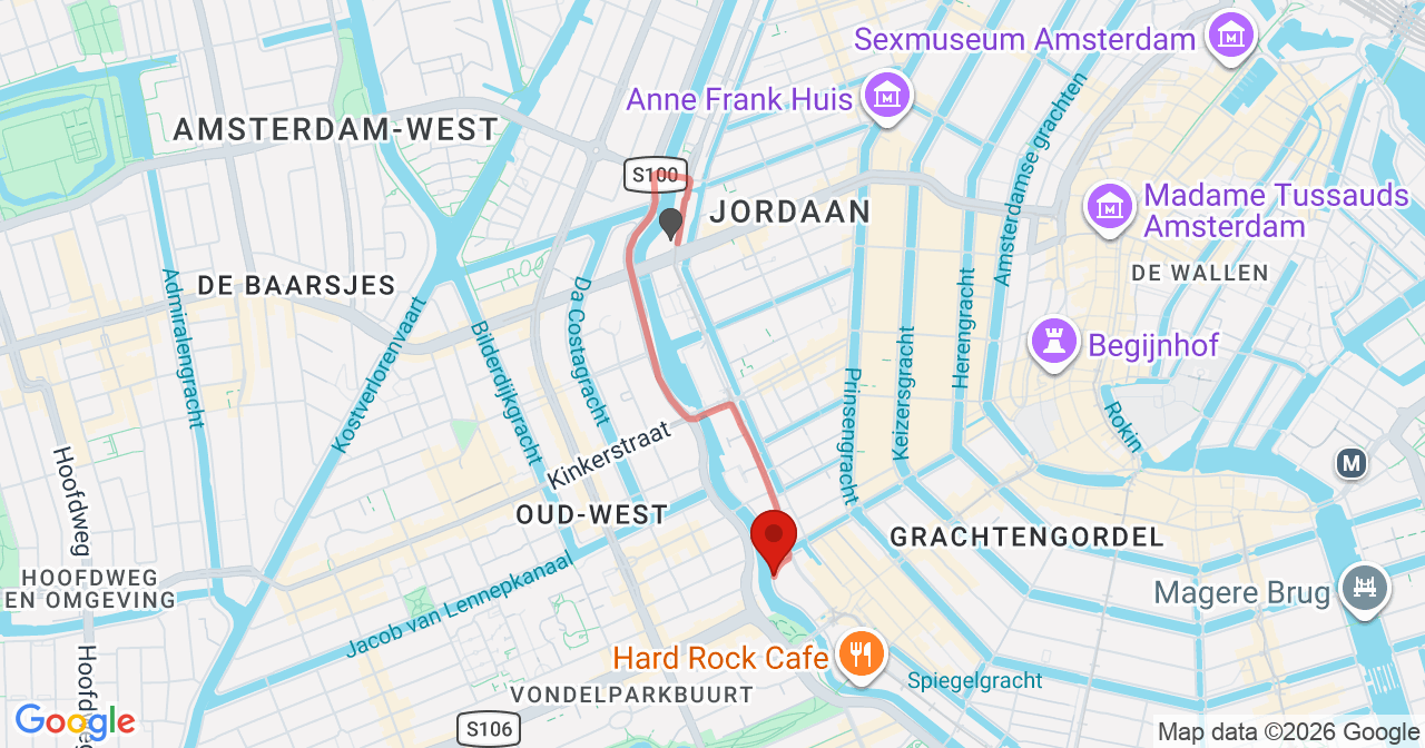 Kaart van het incident in Amsterdam met de aanrijroutes van de gealarmeerde eenheden