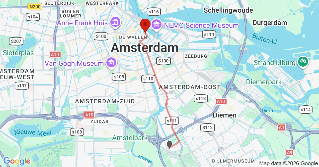 Kaart van het incident in Amsterdam met de aanrijroutes van de gealarmeerde eenheden