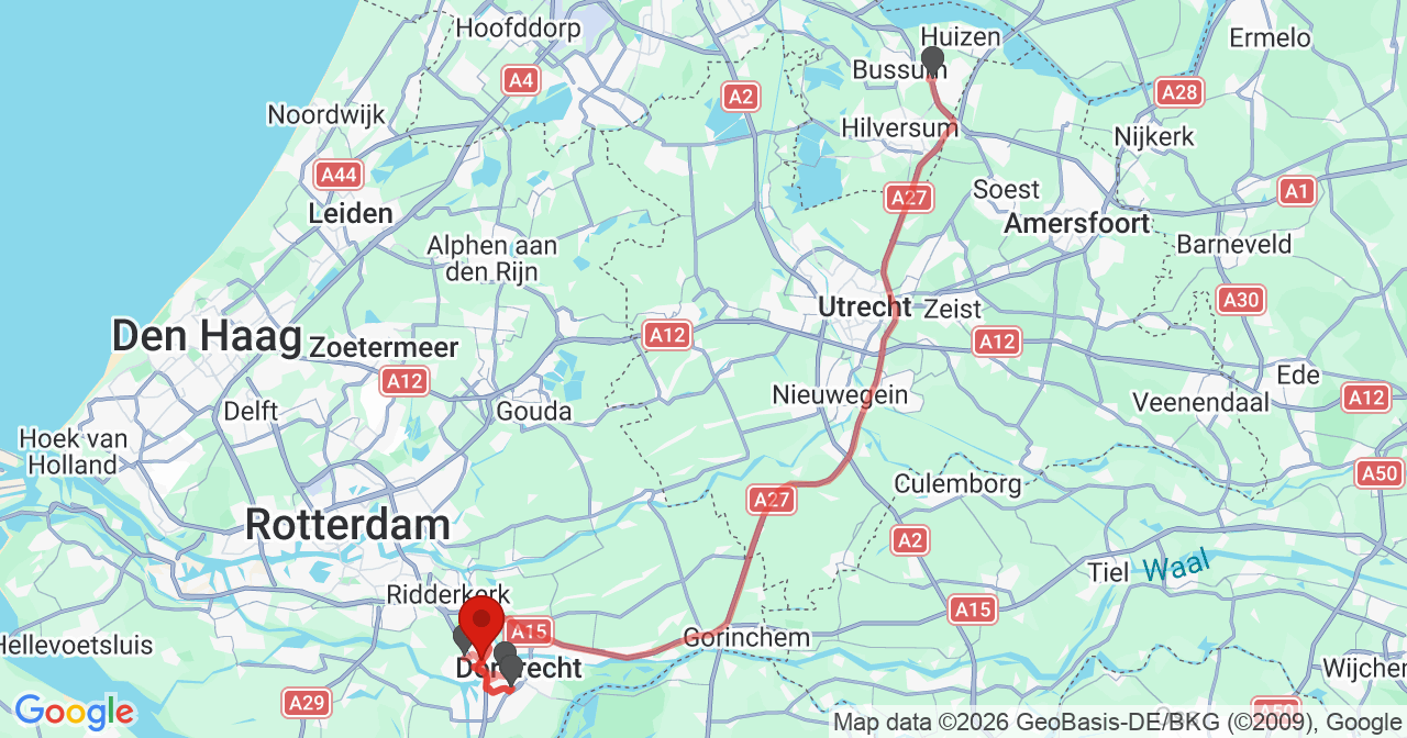 Kaart van het incident in Zwijndrecht met de aanrijroutes van de gealarmeerde eenheden