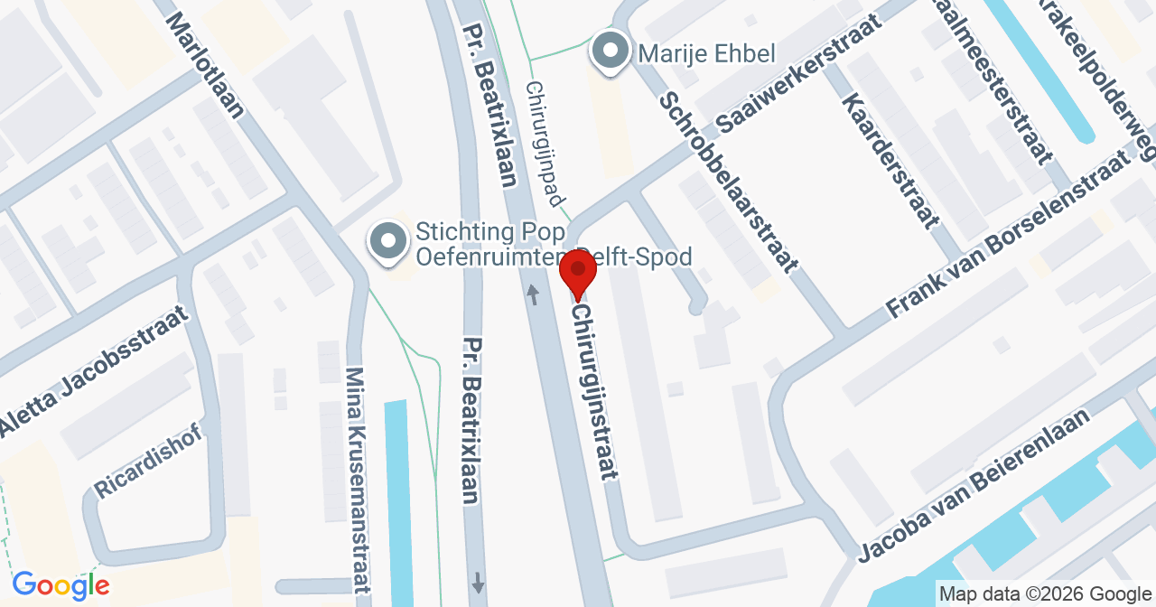 Kaart van het incident in Delft met de aanrijroutes van de gealarmeerde eenheden