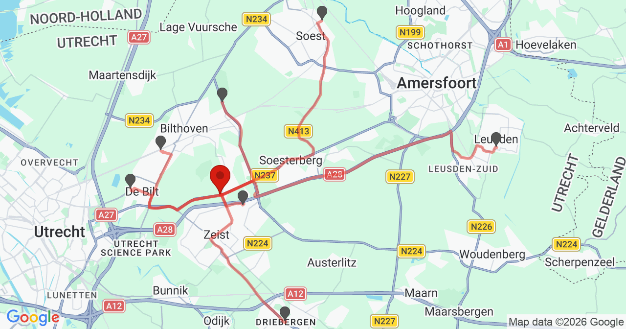 Kaart van het incident in Bosch en Duin met de aanrijroutes van de gealarmeerde eenheden