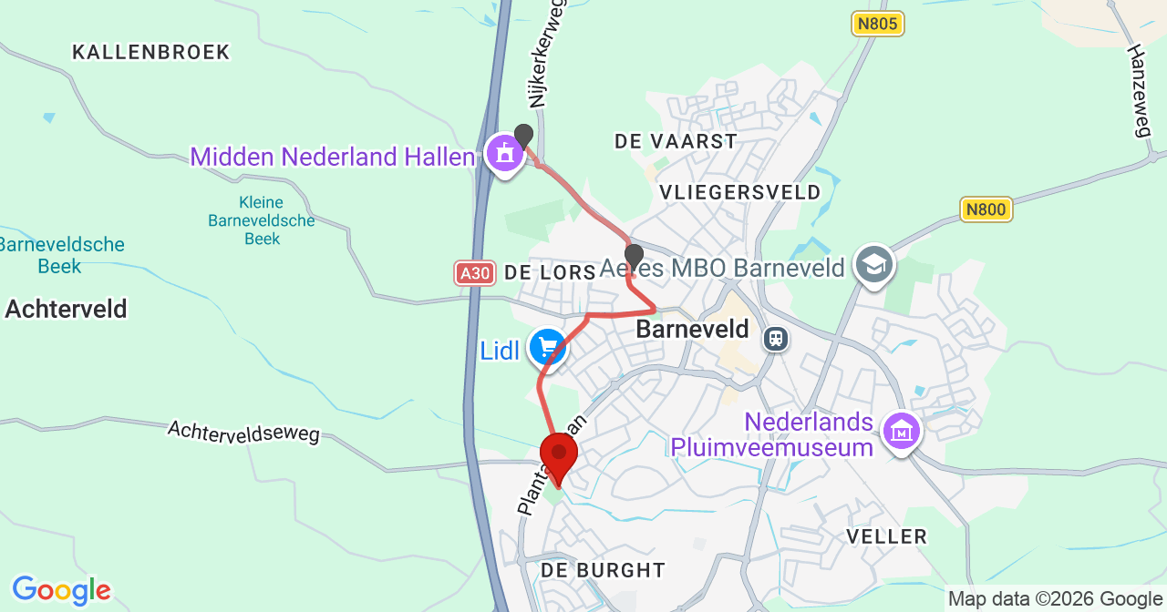 Kaart van het incident in Barneveld met de aanrijroutes van de gealarmeerde eenheden