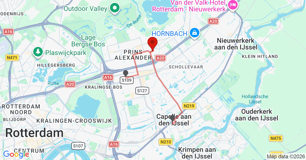 Kaart van het incident in Rotterdam met de aanrijroutes van de gealarmeerde eenheden
