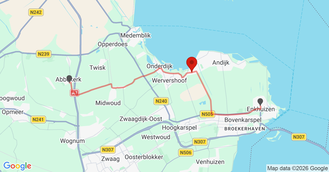 Kaart van het incident in Andijk met de aanrijroutes van de gealarmeerde eenheden