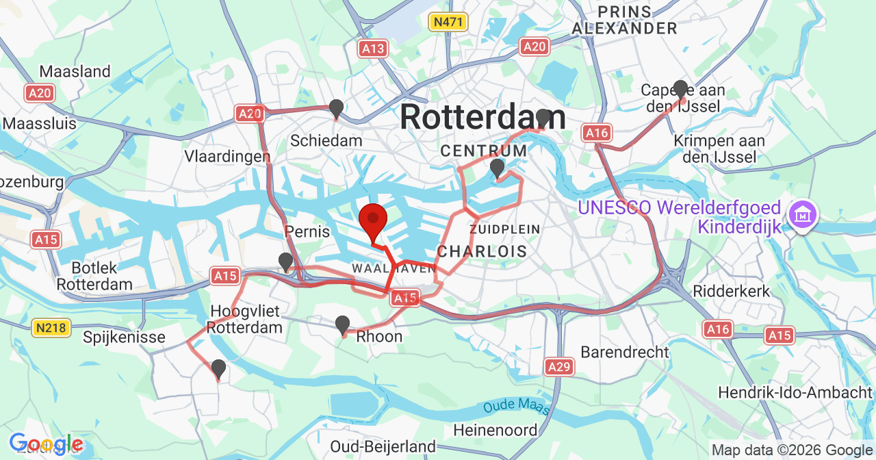 Kaart van het incident in Rotterdam met de aanrijroutes van de gealarmeerde eenheden