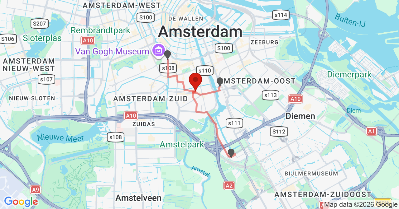 Kaart van het incident in Amsterdam met de aanrijroutes van de gealarmeerde eenheden