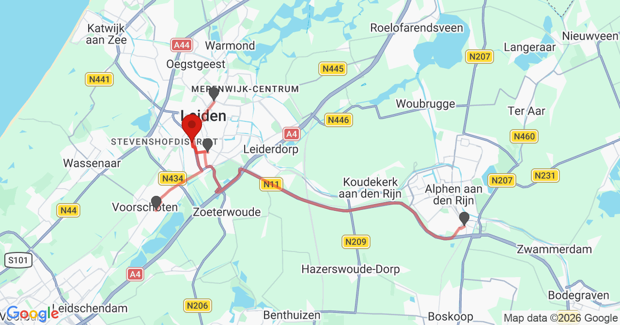 Kaart van het incident in Leiden met de aanrijroutes van de gealarmeerde eenheden