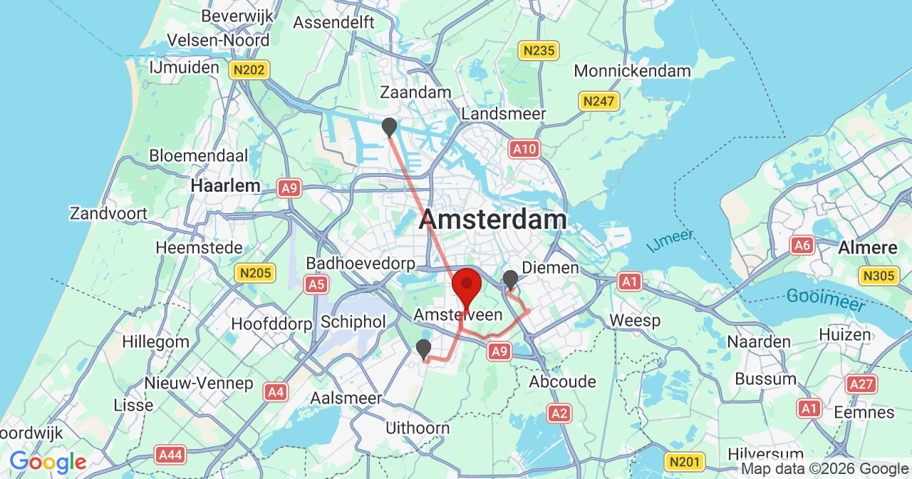 Kaart van het incident in Amstelveen met de aanrijroutes van de gealarmeerde eenheden