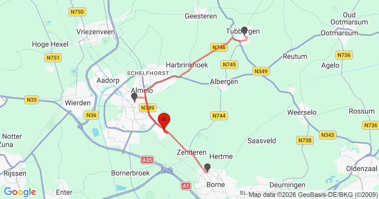 Kaart van het incident in Almelo met de aanrijroutes van de gealarmeerde eenheden