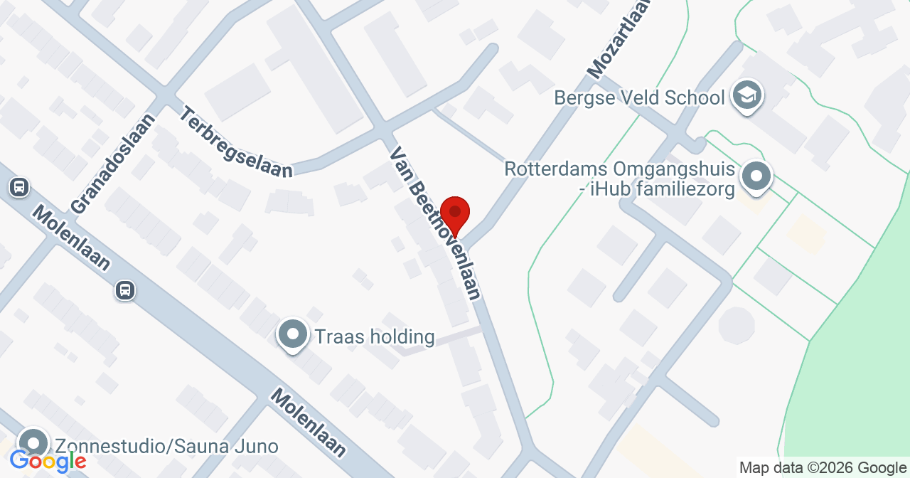 Kaart van het incident in Rotterdam met de aanrijroutes van de gealarmeerde eenheden