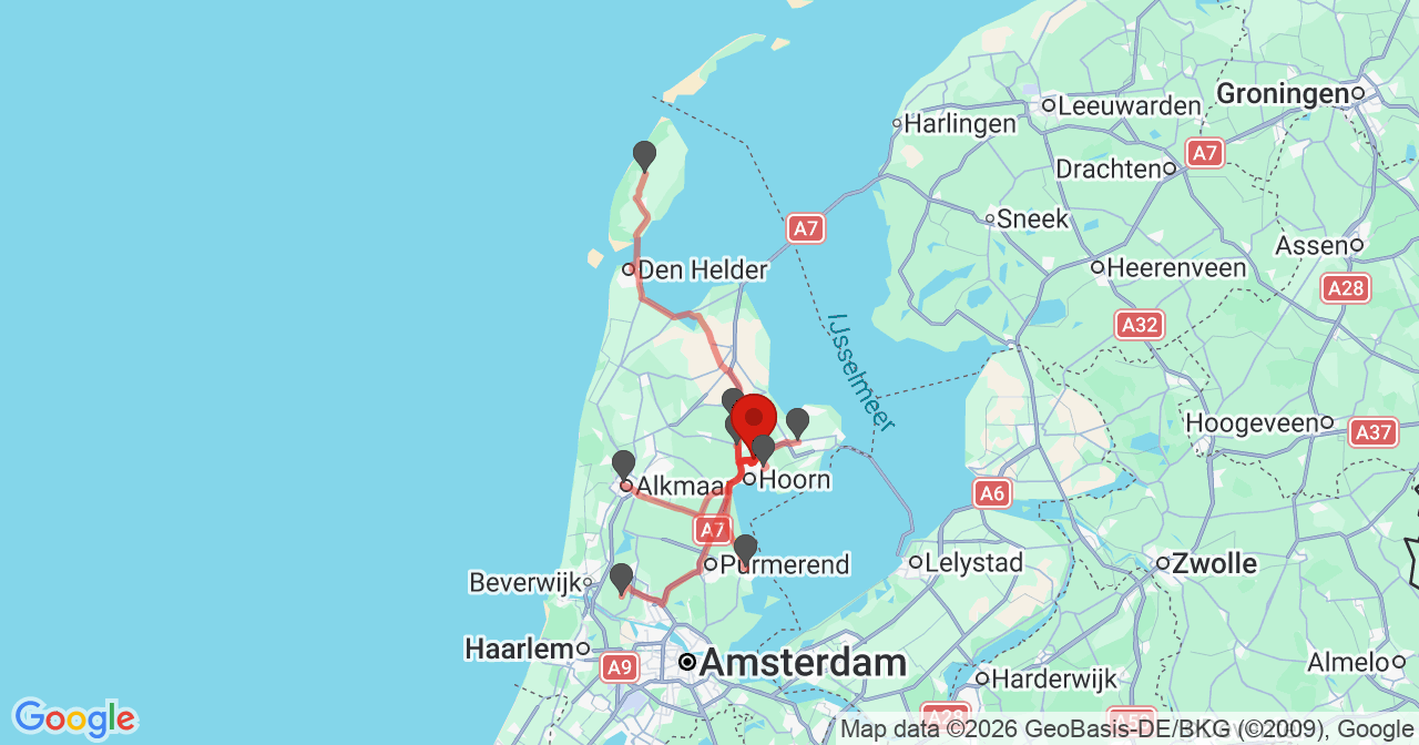 Kaart van het incident in Zwaag met de aanrijroutes van de gealarmeerde eenheden
