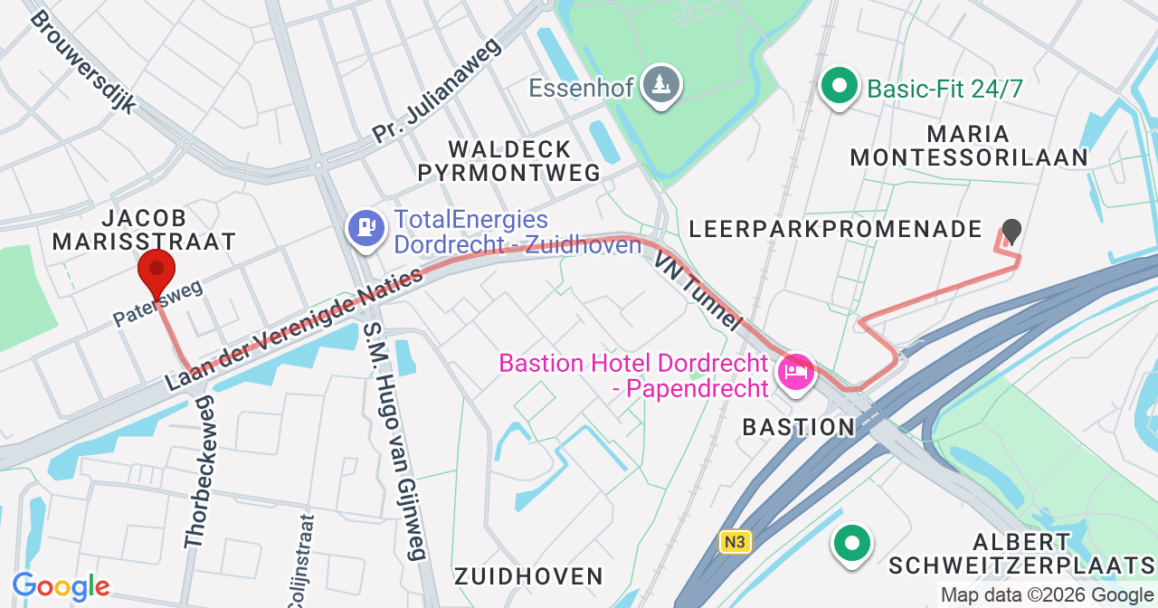 Kaart van het incident in Dordrecht met de aanrijroutes van de gealarmeerde eenheden
