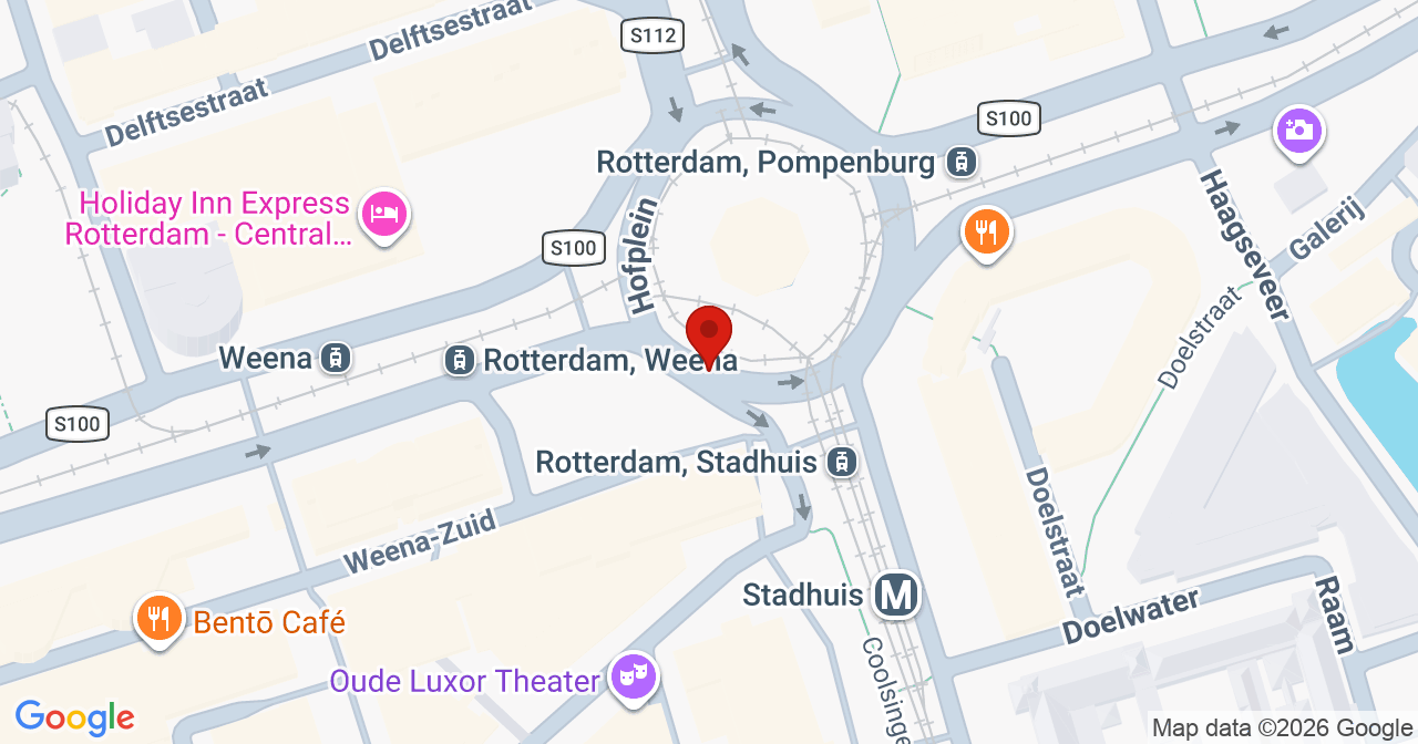 Kaart van het incident in Rotterdam met de aanrijroutes van de gealarmeerde eenheden