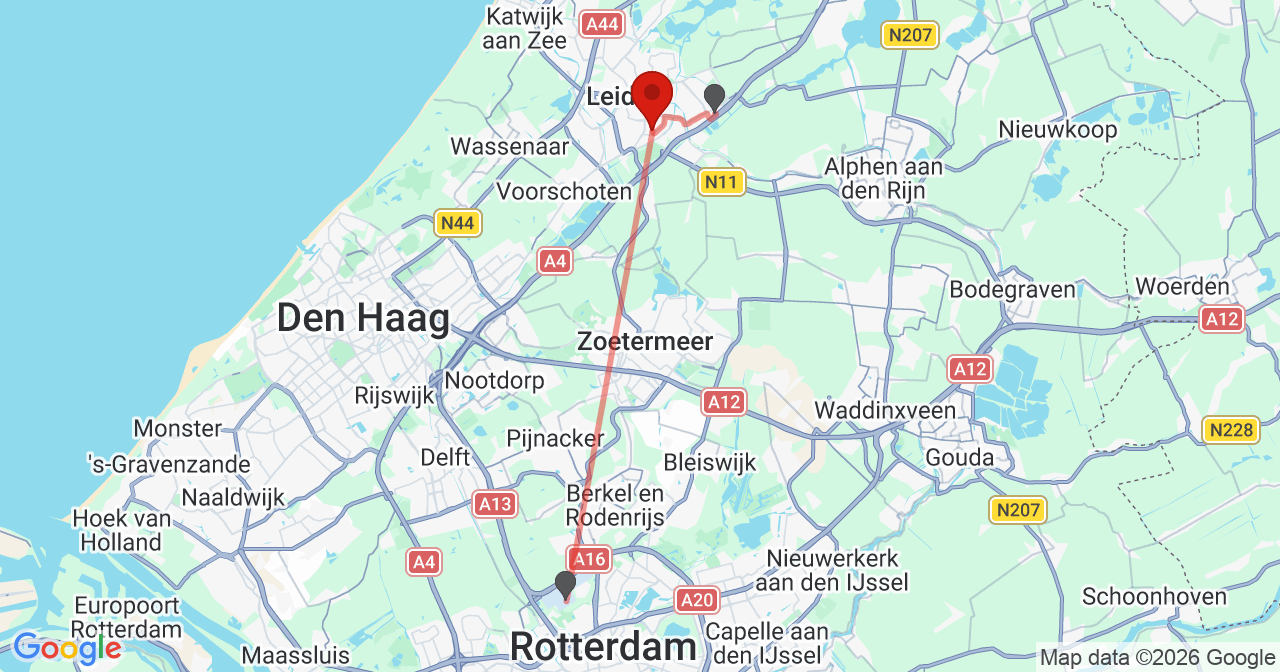 Kaart van het incident in Leiden met de aanrijroutes van de gealarmeerde eenheden