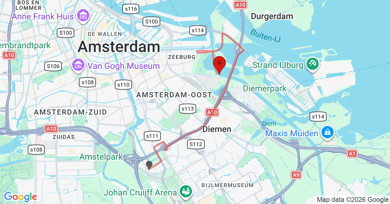 Kaart van het incident in Amsterdam met de aanrijroutes van de gealarmeerde eenheden
