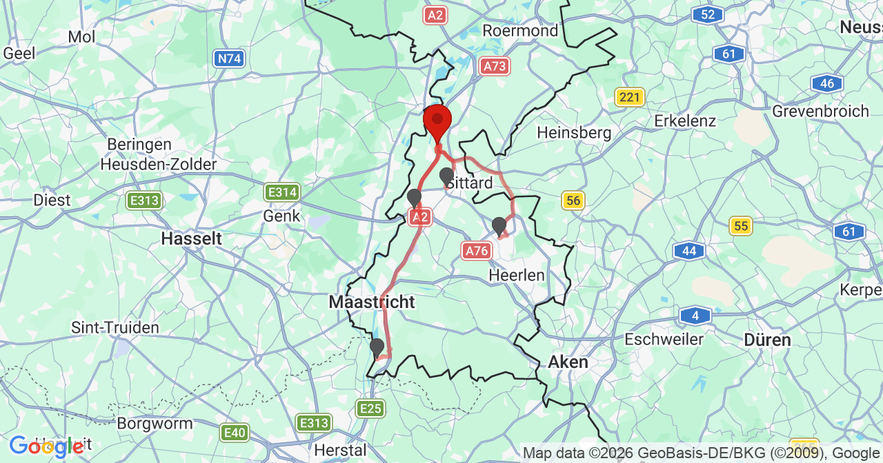 Kaart van het incident in Holtum met de aanrijroutes van de gealarmeerde eenheden