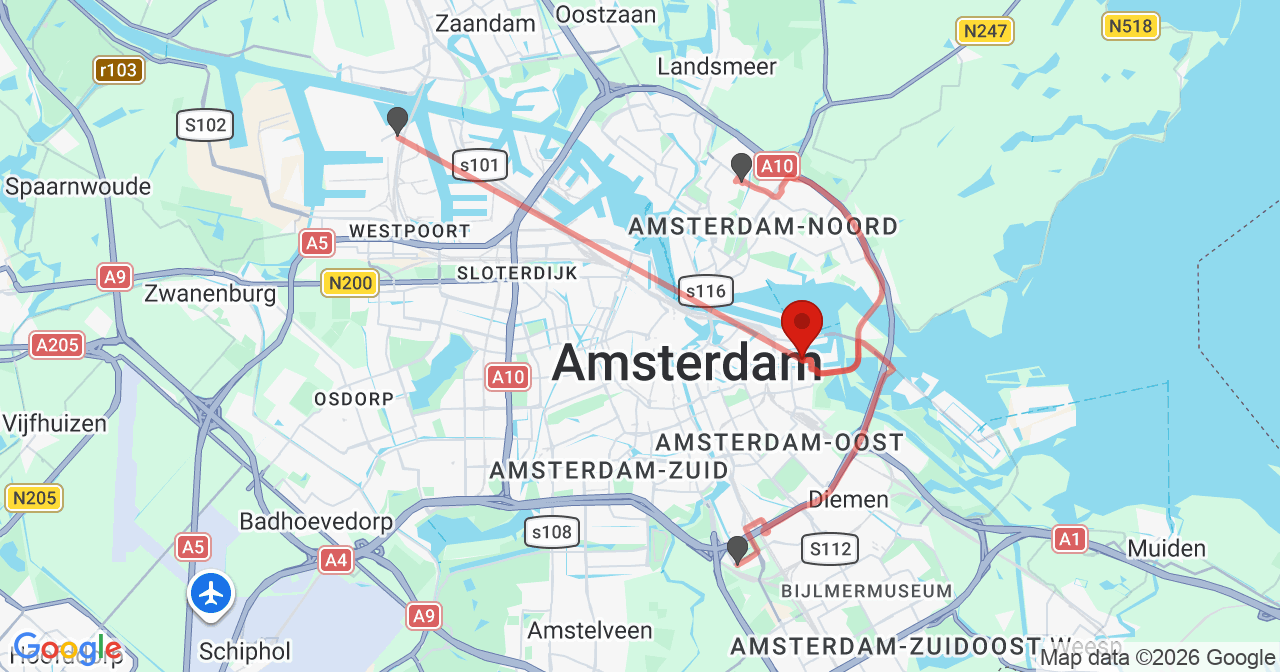 Kaart van het incident in Amsterdam met de aanrijroutes van de gealarmeerde eenheden