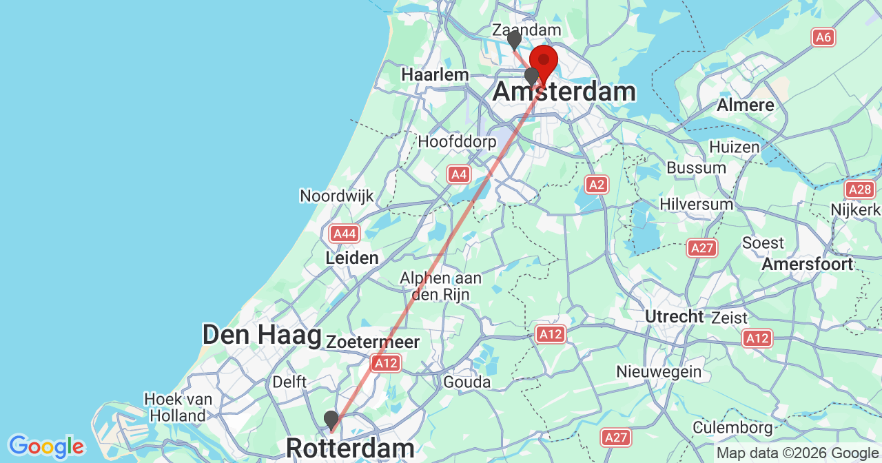 Kaart van het incident in Amsterdam met de aanrijroutes van de gealarmeerde eenheden
