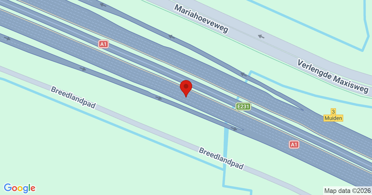 Kaart van het incident in Muiden met de aanrijroutes van de gealarmeerde eenheden