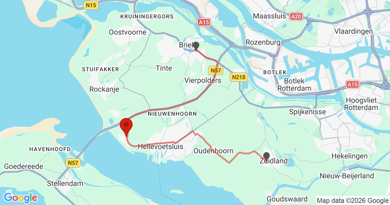 Kaart van het incident in Hellevoetsluis met de aanrijroutes van de gealarmeerde eenheden