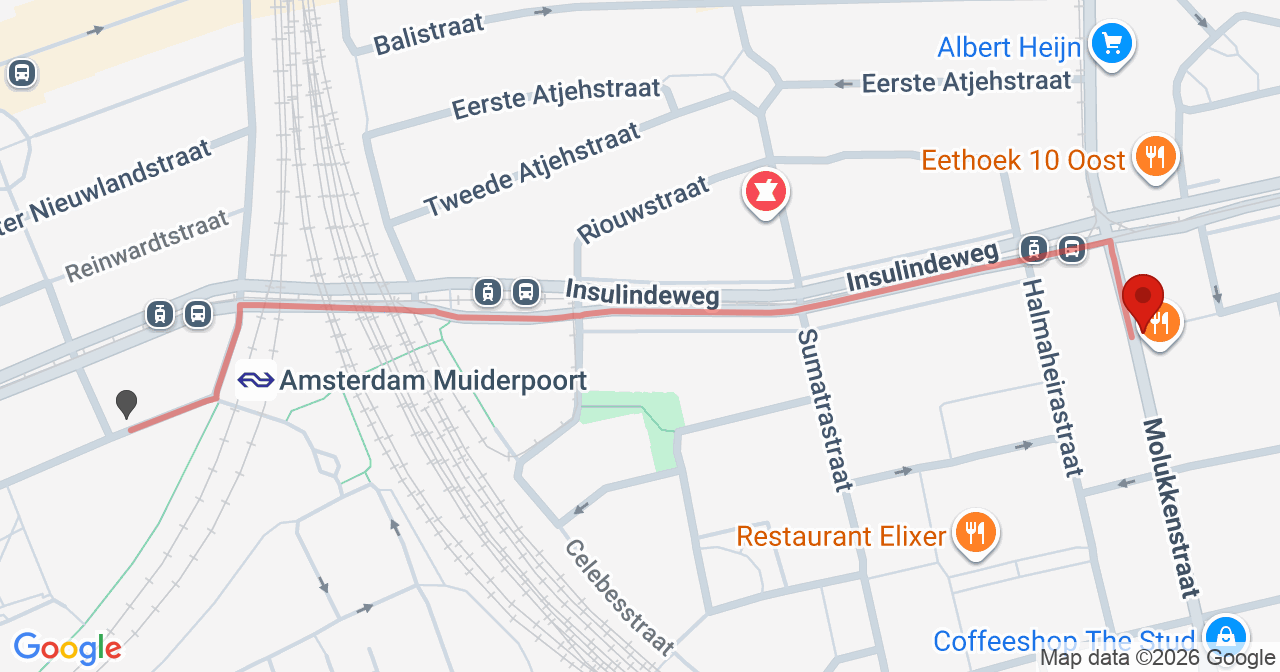 Kaart van het incident in Amsterdam met de aanrijroutes van de gealarmeerde eenheden