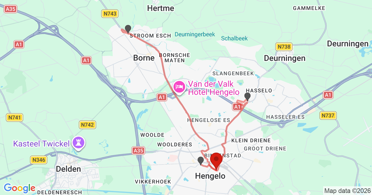 Kaart van het incident in Hengelo met de aanrijroutes van de gealarmeerde eenheden