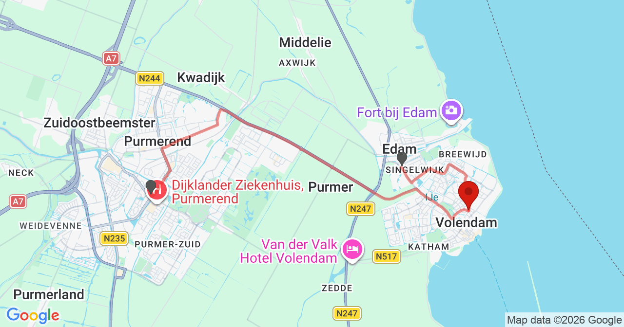 Kaart van het incident in Volendam met de aanrijroutes van de gealarmeerde eenheden