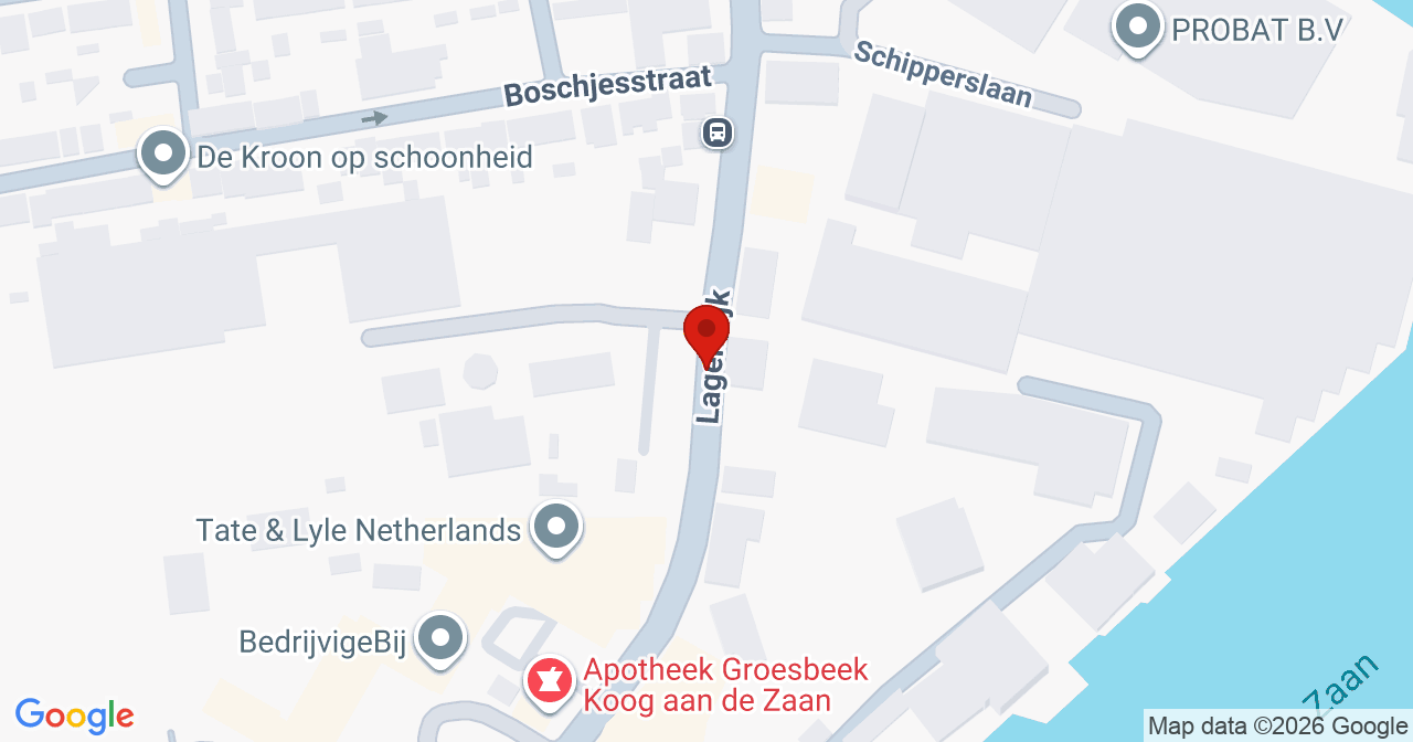 Kaart van het incident in Koog aan de Zaan met de aanrijroutes van de gealarmeerde eenheden